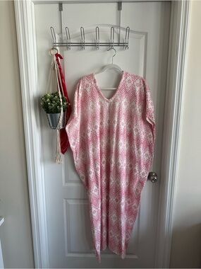 NWT Rae Feather Jotti Dress with Pink and White Diamond Print